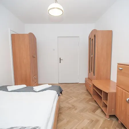 Ujejskiego 32a * Gdynia